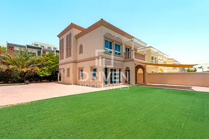 Prime Location | Spacious Villa | Park View
