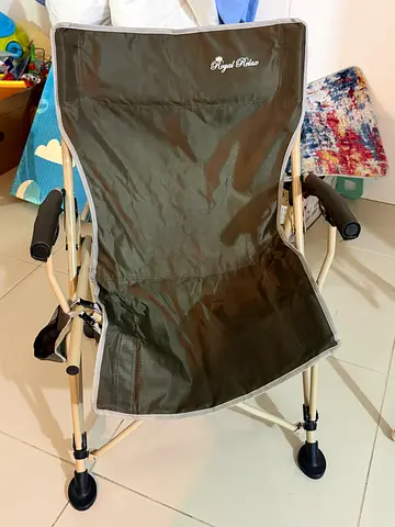 Lightweight foldable beach chair - compact and functional
