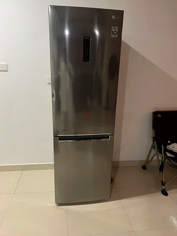 LG bottom Freezer Refrigerator