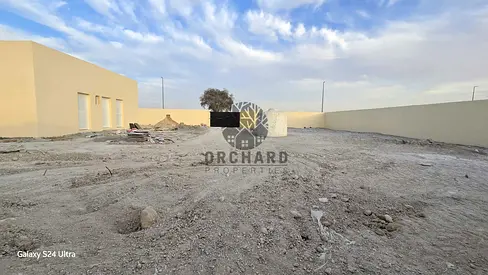 Wonderful/ 10500 sqft with 2 office / 25 kw / Roadbase /