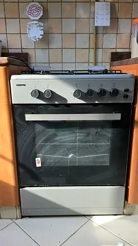 Geepas 4 burner cooking range