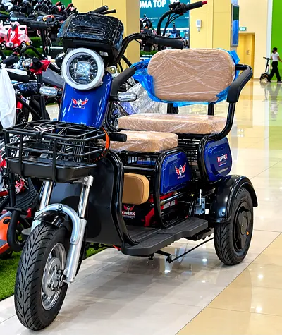 3 PASSENGER ELECTRIC SCOOTER