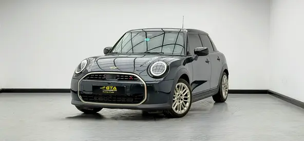 2025 Mini Cooper S, Mini Warranty + Service Contract, Full Mini Service History, GCC