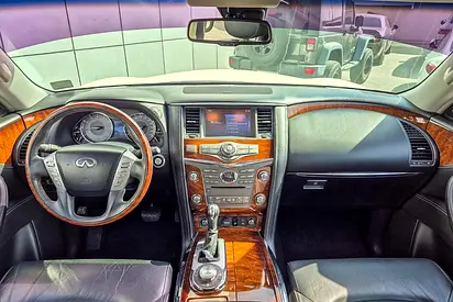 2015 Infiniti QX80 照片 9