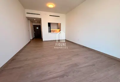 Elegant 2BR | Vacant | Spacious Living