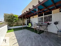 Bright Upgraded Apartment