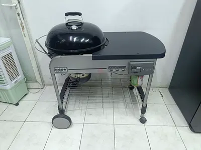 Weber Performer Deluxe GBS Charcoal Barbecue 57cm