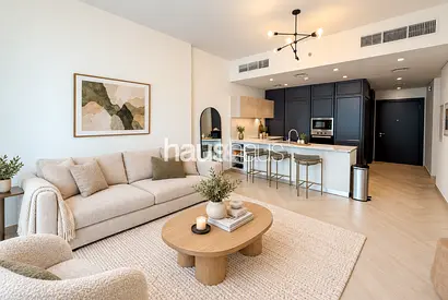 Community Expert | Park View | Large Pantry