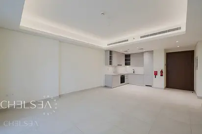 HIGH FLOOR | SKYLINE VIEWS | MULTIPLE OPTIONS