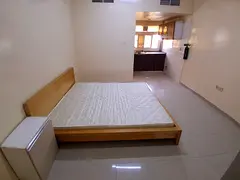 Ready to Move monthly studio Full furnished just rent 2k front of safari mall