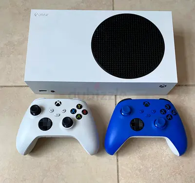 Xbox Series S 512 Gb With 2 Controllers