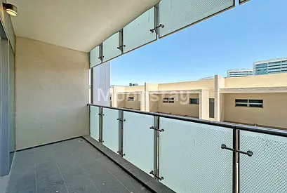 Upcoming in October | Spacious | Townhouse View