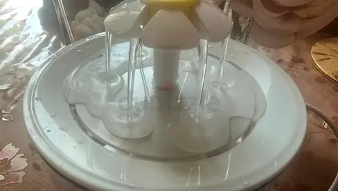 Cat water fountain - circulating dispenser, gently used