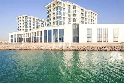 Fully Furnished Apartment | Direct Beach Access