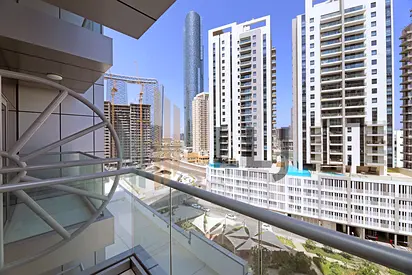 Spacious 2 Bedroom with Maids Room and Balcony