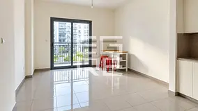 Spacious 2BR | Town Square Community