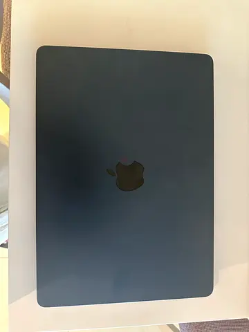 Apple MacBook Air 13 M3 (English Keyboard) Laptop, 13.6", M3, 8 GB RASpace Grey Good Condition