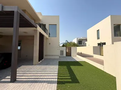 Spacious 4 bed + Maid | Great Deal | Vacant