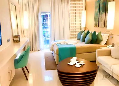 CORNER UNIT - GOLF VIEW - MIDDLE FLOOR