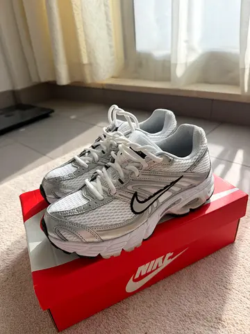 Brand new Nike sneakers size 39