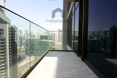 High floor | Burj Khalifa and Canal view
