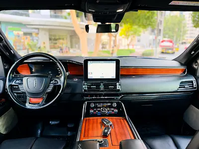 2018 Lincoln NAVIGATOR — миниатюра 19