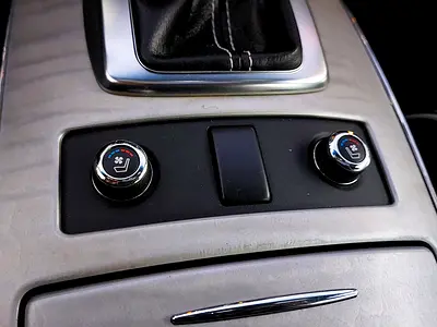 2018 Infiniti QX70 — миниатюра 13