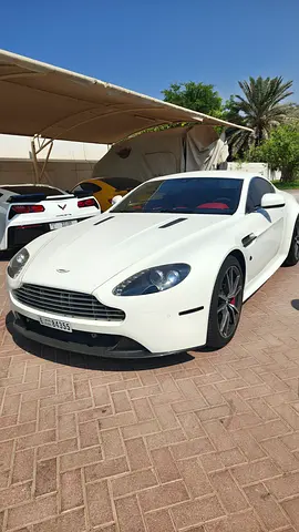 صورة 2 لـ 2013 Aston Martin VANTAGE