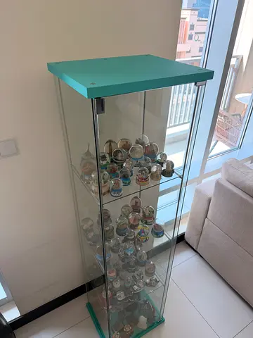 Glass cabinet