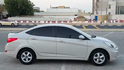 صورة 8 لـ 2015 Hyundai ACCENT