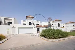 √HOT DEAL! Upgraded Single Row Villa | Vacant √
