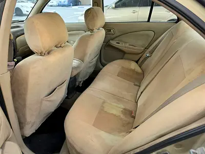 2002 Nissan SUNNY 照片 5