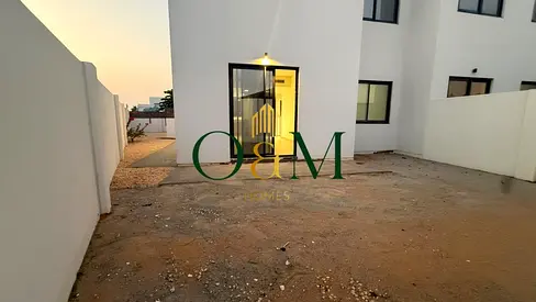 1BR APT | VACANT | GROUND FLOOR |CORNER UNIT