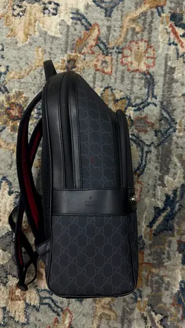 Gucci gg supreme