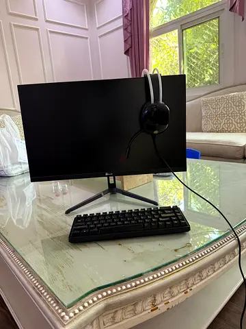 22inch Gamtrek monitor + K gaming + Wired RGB headphones package - ONLY ACCEPTING CASH!