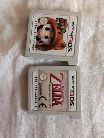 Nintendo 3DS Game Cartridges - Super Mario 3D Land & Zelda: Ocarina of Time 3D