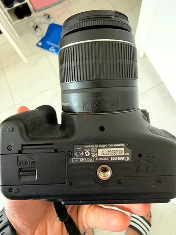 Canon EOS 600d DSLR with 18-55mm Kit Lens - Good Working Condition.