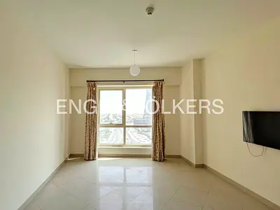 Unfurnished | Available Now | En-suite