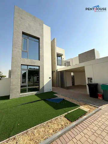 Corner Unit | Spacious layout | Ready to move