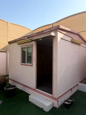 Small room for rent
