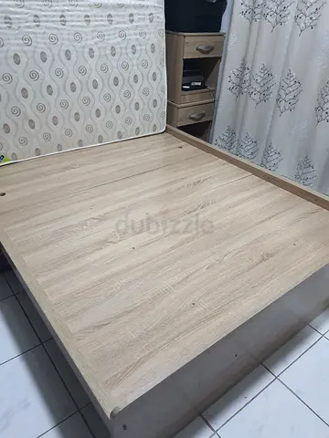 Queen bed