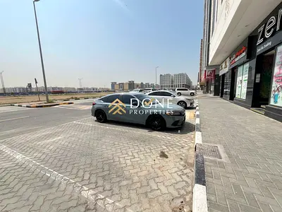1 MONTH FREE LUXURY SHOP WITH WASHROOM READY TO MOVE VERY PRIME LOCATION JUST 70k