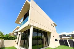 Single Row | Corner Unit | Vacant