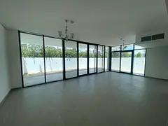 Luxury 5-Bedroom Villa for Annual Rent in Al Hamriyah, Ajman – Large Garden & 2 Months Free