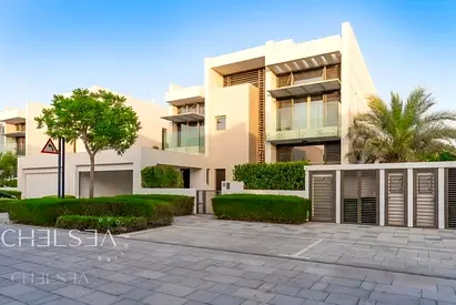 UPGRADED | PARK FACING | EXCEPTIONALLY SPACIOUS