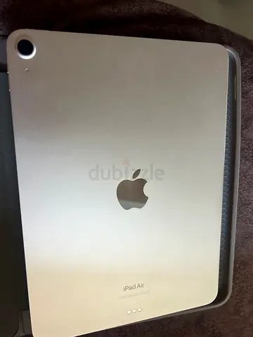 Apple iPad Air 5 ( starlight) - new used condition