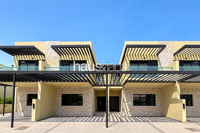Land Scapped | Single Row | Ready To Move Into