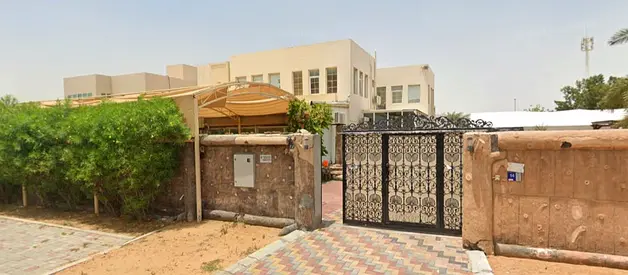 للبيع – فيلا مميزة في القراين