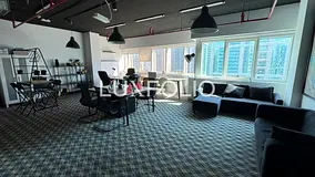 Spacious Office | Vacant | Lake & SZR Views