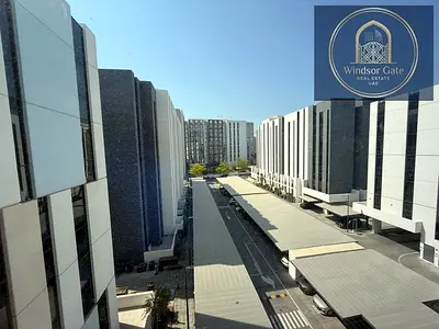 “Modern Apartment | Prime Location | Family-Friendly Community”